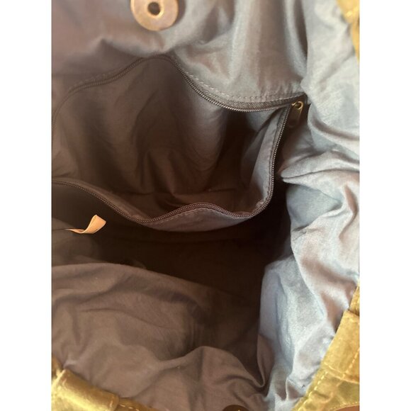 Vintage-Style Embroidered Tote Bag With Suede Straps & Magnetic Closure - Picture 4 of 5